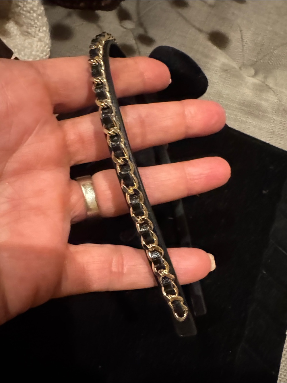 Elegant Black & Gold Chain Leather CC Headband - Picture 4 of 7